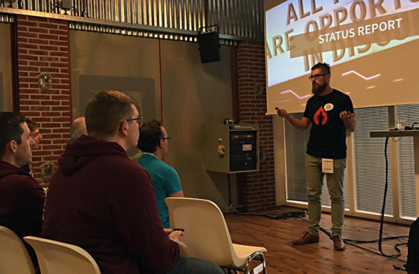 Bart presenting at DrupalJam 2016