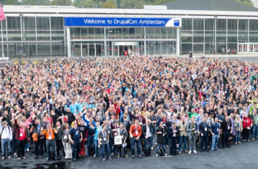 DrupalCon Amsterdam 2014 attendees group shot